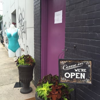 FIAMOUR LINGERIE INTIM - CLOSED - Updated May 2026 - 13 Photos & 15 Reviews - 3030 W Cary St, Richmond, Virginia - Lingerie - Phone Number - Yelp FIAMOUR LINGERIE INTIM - CLOSED - Updated May 2026 - 13 Photos & 15 Reviews - 3030 W Cary St, Richmond, Virginia - Lingerie - Phone Number - Yelp