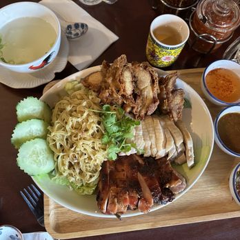 Aroy Mak Thai Food - Khao Man Gai (Hainan Chicken) - Thai Near Me - Seattle, Washington