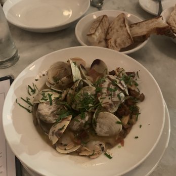 Neptune Oyster - Seafood Near Me - Boston, Massachusetts