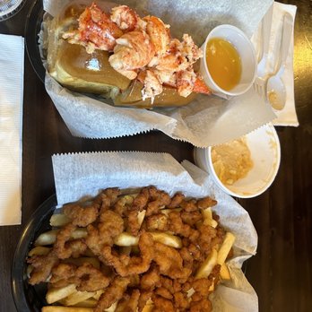 Lobstah On A Roll - Lobstah Bisque /Cup, Clam Strip Platter - Seafood Near Me - Boston, Massachusetts Lobstah On A Roll - Lobstah Bisque /Cup, Clam Strip Platter - Seafood Near Me - Boston, Massachusetts