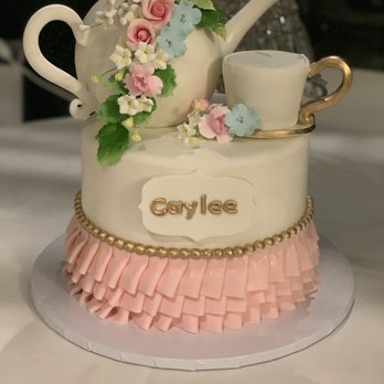 Tea Rose Garden - Cake made by Roobina's Cake in Glendale - Tea Rooms Near Me - Pasadena, California