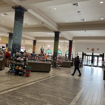 EddieWorld - Inside - Service Stations Near Me - Yermo, California