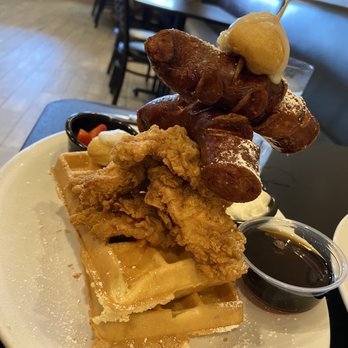 Maple Leaf Diner - American Near Me - Dallas, Texas Maple Leaf Diner - American Near Me - Dallas, Texas