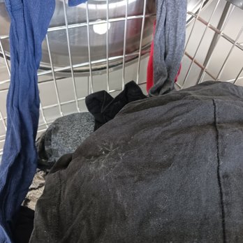 Spin Zone Coin Laundry - Both pair of pants in the second washer with same white, scummy stain on it ($4.25 wasted)! - Laundromat Near Me - Long Beach, California