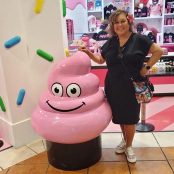 Pinkbox Doughnuts - Just loving the vibe of this place!! - Donuts Near Me - Primm, Nevada Pinkbox Doughnuts - Just loving the vibe of this place!! - Donuts Near Me - Primm, Nevada