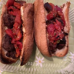 Over priced mediocre steak tip sub.