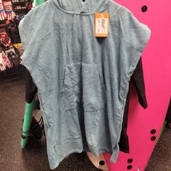 Play it Again Sports - Swim poncho