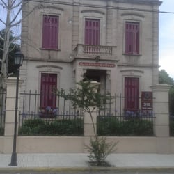Colegio Generacion - Entrada sobre 25 de Mayo.