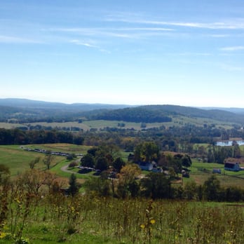 Sky Meadows State Park - View from along the Piedmont Trail. - Parks Near Me - Delaplane, Virginia