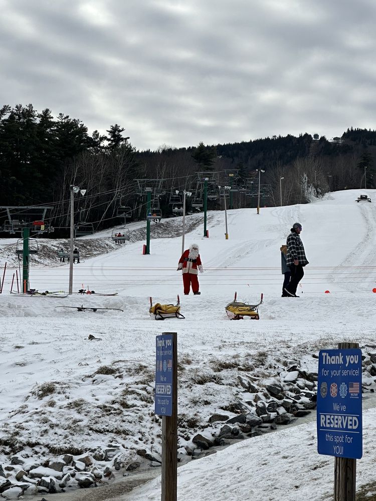 Gunstock Mountain Resort Childrens Center Logo