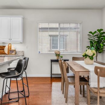 Studio Ana Maya - Dinning room - Home Staging Near Me Studio Ana Maya - Dinning room - Home Staging Near Me