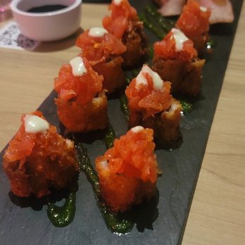 Azalea - Spicy salmon. With a crunchy outside. Delish! Accompanied with Burikura yellow trail and salmon roll with jalapeño sauce...yummmm - Asian Fusion Near Me - San Juan, Puerto Rico Azalea - Spicy salmon. With a crunchy outside. Delish! Accompanied with Burikura yellow trail and salmon roll with jalapeño sauce...yummmm - Asian Fusion Near Me - San Juan, Puerto Rico