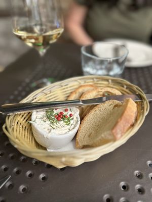 Starka | Restaurant & Vodkas by null