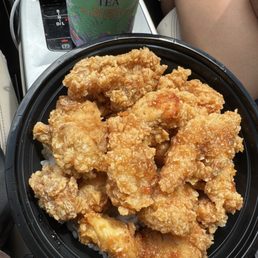 Garlic fried chicken bowl Garlic fried chicken bowl