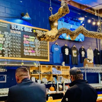 Blue Oak Brewing Company - Nice bar - Breweries Near Me - San Carlos, California Blue Oak Brewing Company - Nice bar - Breweries Near Me - San Carlos, California