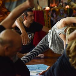 Colony Yoga - Yoga with Live Music EVERY Sunday 9:30-11am since 2006