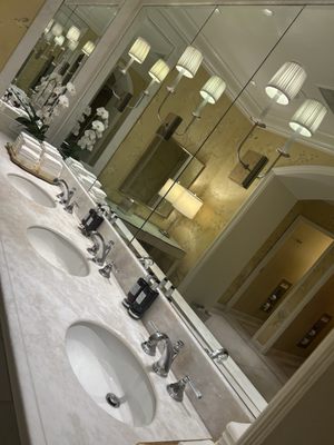 The Club Bar by null