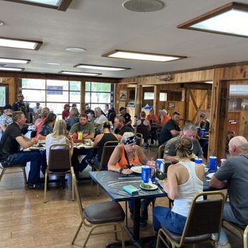 Campstool Cafe - Seating - Cafes Near Me - Devils Tower, Wyoming