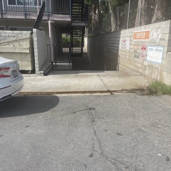 KAMAP Property Management - Extremely steep driveway - Apartments Near Me - Goleta, California KAMAP Property Management - Extremely steep driveway - Apartments Near Me - Goleta, California