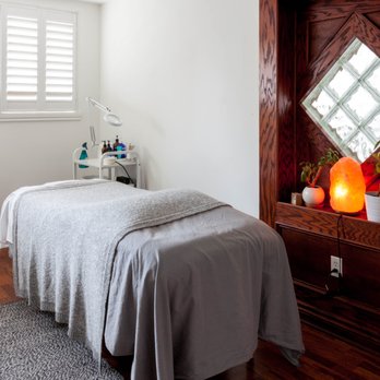 Province Apothecary - One of our treatment rooms. - Cosmetics & Beauty Supply Near Me - Toronto, Ontario Province Apothecary - One of our treatment rooms. - Cosmetics & Beauty Supply Near Me - Toronto, Ontario