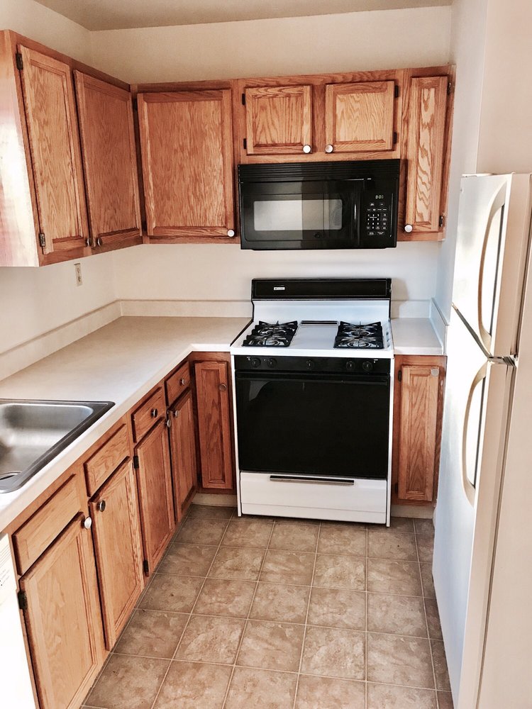 PARKVIEW RENTAL TOWNHOMES Updated August 2024 3393 Country Brook St