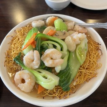 Happy Bee Kitchen - Shrimp chow fun - Chinese Near Me - Artesia, California Happy Bee Kitchen - Shrimp chow fun - Chinese Near Me - Artesia, California