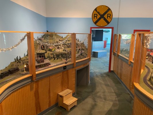 Discovery Center at Murfree Spring by null