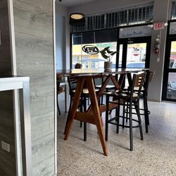 D’Frozz - Seating
