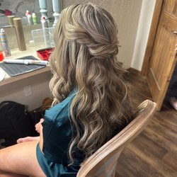 Rockin Rhonda’s - Fresh highlights by Rhonda.