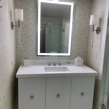 The Beverly Hilton - Beautiful renovated bathrooms. Old Hollywood glamour. - Hotels Near Me - Beverly Hills, California The Beverly Hilton - Beautiful renovated bathrooms. Old Hollywood glamour. - Hotels Near Me - Beverly Hills, California