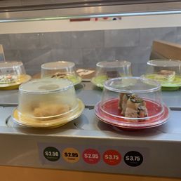 Sushi rotating bar