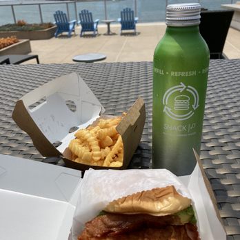 Shake Shack - No fluffy buns, no crispy chicken, no salted fries :-/ - Burgers Near Me - Los Angeles, California Shake Shack - No fluffy buns, no crispy chicken, no salted fries :-/ - Burgers Near Me - Los Angeles, California