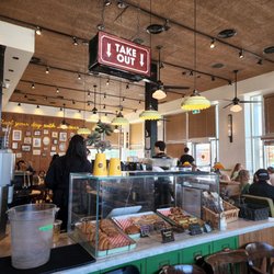 Cafe Landwer - Rutherford & Bathurst - Takeout section. You can order coffee and pastries to go here.