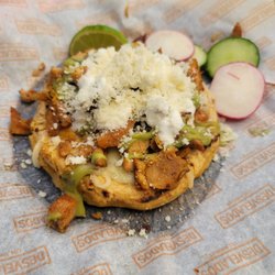 Desvelados - This is their big mamá sope.