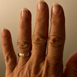 Suna Salon & Spa - My hands aren't pretty, but my nails looked lovely after Zeynep's mani. Best mani/pedi ever.