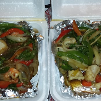 Chillin' Thai Cuisine - Scallop shrimp to left, and squid basil to right. - Thai Near Me - El Monte, California