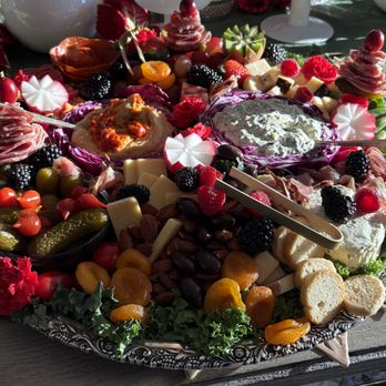 Long Grove Charcuterie - Caterers Near Me Long Grove Charcuterie - Caterers Near Me