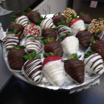 Yogo Berry - Ice Cream & Frozen Yogurt Near Me - El Paso, Texas Yogo Berry - Ice Cream & Frozen Yogurt Near Me - El Paso, Texas