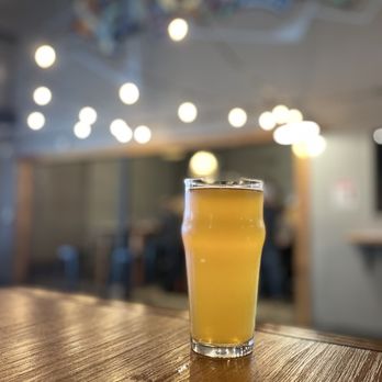 Moonraker Brewing - I got the Apple pie sour(not sour but sweet!) so good! - Breweries Near Me - Auburn, California