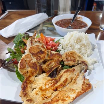 La Esquina del Pan con Bistec 2 - Pollo a la plancha - Cuban Near Me - Miami, Florida La Esquina del Pan con Bistec 2 - Pollo a la plancha - Cuban Near Me - Miami, Florida