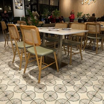 Peter Chang - Dining area - Dim Sum Near Me - Herndon, Virginia