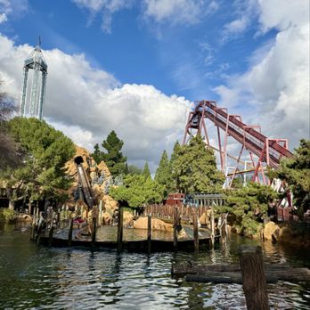 Timber Mountain Log Ride - Beautiful view of timber mountain log ride - Amusement Parks Near Me - Buena Park, California Timber Mountain Log Ride - Beautiful view of timber mountain log ride - Amusement Parks Near Me - Buena Park, California
