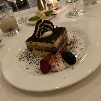 Willies Modern Fare - Tiramisu - Modern European Near Me - Rancho Mirage, California Willies Modern Fare - Tiramisu - Modern European Near Me - Rancho Mirage, California