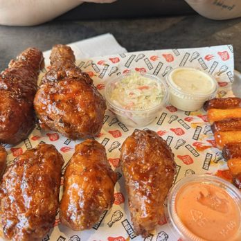 Bonchon Tucson - North 4th Avenue - Mixed Wings Drumsticks Sotteok Sotteok Dipping Sauce! Amazing - Chicken Wings Near Me - Tucson, Arizona Bonchon Tucson - North 4th Avenue - Mixed Wings Drumsticks Sotteok Sotteok Dipping Sauce! Amazing - Chicken Wings Near Me - Tucson, Arizona