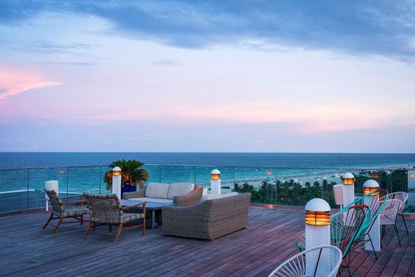 Nautilus Sonesta Miami Beach by null