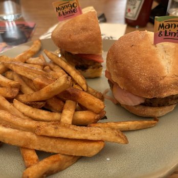 Nando's Peri-Peri - Veggie burger - Chicken Shop Near Me - Dunwoody, Georgia Nando's Peri-Peri - Veggie burger - Chicken Shop Near Me - Dunwoody, Georgia