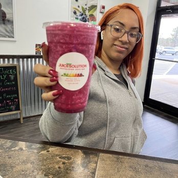 Juice Solution - customer with Apple Berry Refresher - Juice Bars & Smoothies Near Me - Douglasville, Georgia Juice Solution - customer with Apple Berry Refresher - Juice Bars & Smoothies Near Me - Douglasville, Georgia