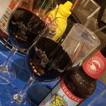 Sam's Chowder House - Cabernet Sauvignon, Rodney Strong, Sonoma '15 ($15) x2 & Deschutes, Fresh Squeezed IPA ($5) - Seafood Near Me - Half Moon Bay, California Sam's Chowder House - Cabernet Sauvignon, Rodney Strong, Sonoma '15 ($15) x2 & Deschutes, Fresh Squeezed IPA ($5) - Seafood Near Me - Half Moon Bay, California