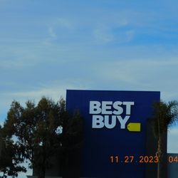Park Valley Center - One of the best stores over in the Park Valley center and one great place to go shopping at for christmas.