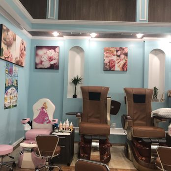 Lavish Nails & Spa - Pedicure area - Nail Salons Near Me - Greer, South Carolina Lavish Nails & Spa - Pedicure area - Nail Salons Near Me - Greer, South Carolina